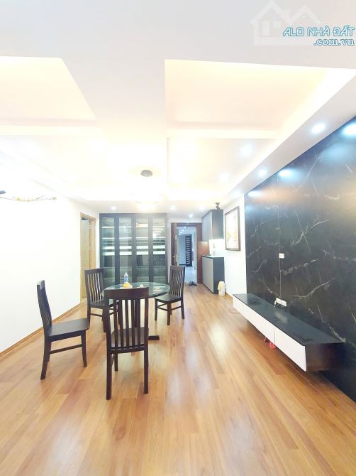 bán CH Chung Cư Toà N07B1, Thành Thái, DỊch Vọng, Cầu Giấy. DT :86m2. Giá: 7,5 Tỷ - 3