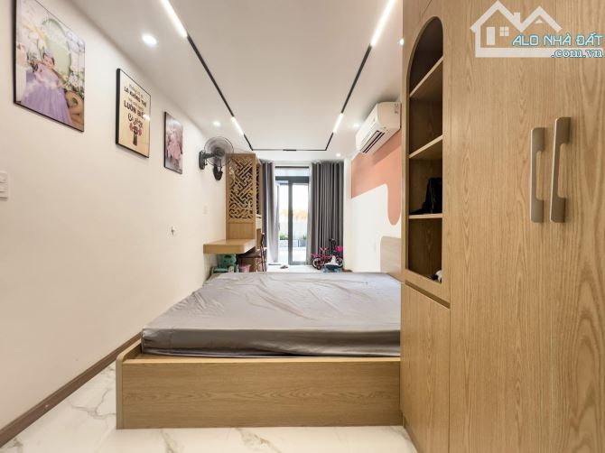 Bán gấp CHDV Quận 10 - 100m2. Ngang gần 6m. 4 Tầng. 15P doanh thu khủng. Giá 24,9 tỷ. - 3