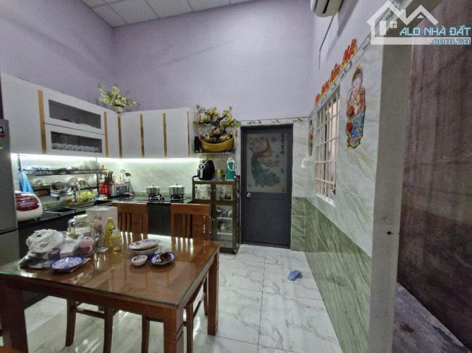 NHÀ ĐẸP 2 TẦNG - HẺM XE HƠI - NGAY QUỐC LỘ 1K - LINH XUÂN - 90M2 - GIÁ CHỈ 5.2 TỶ CÒN TL ! - 3