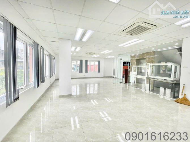 Cho thuê văn phòng Nguyễn Văn Tuyết 120m2 16tr lô góc thoáng đẹp giá cực mềm - 3