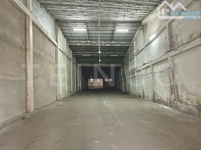 Kho xưởng 2.600m² có PCCC và điện 3 pha, đường Quốc Lộ, lộ Container - 3