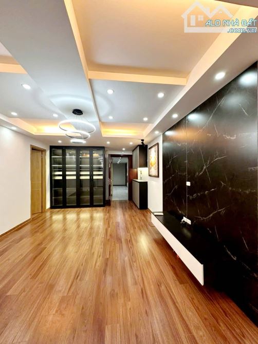bán CH Chung Cư Toà N07B1, Thành Thái, DỊch Vọng, Cầu Giấy. DT :86m2. Giá: 7,5 Tỷ - 4