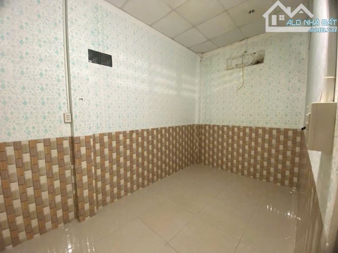 Kẹt lắm rồi cần bán gấp căn nhà cấp 4 (112,5m2 SHR ) ở Đ. Phan Văn Đối giá tốt 860tr - 4