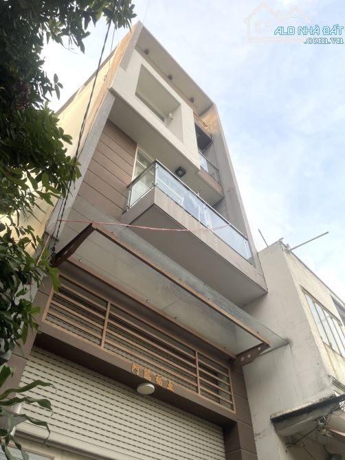 BÁN NHÀ QUẬN 6 C4 - HẺM XE HƠI - DIỆN TÍCH LỚN ĐẸP - KHU DÂN CƯ XÂY 5 TẦNG - 13 T - 4