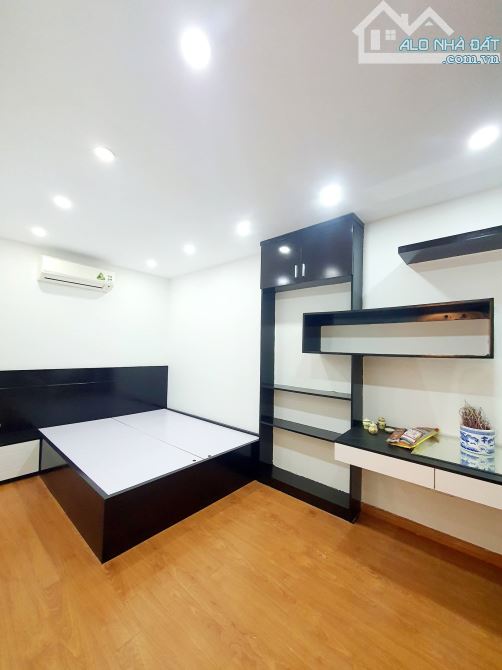 bán CH Chung Cư Toà N07B1, Thành Thái, DỊch Vọng, Cầu Giấy. DT :86m2. Giá: 7,5 Tỷ - 5