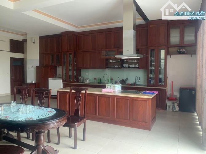 SIÊU RẺ - NHÀ MẶT NGÕ - TRẦN PHÚ - HỒNG SƠN - TP. VINH - ĐƯỜNG THÔNG, 115M2, NHỈNH 3 TỶ - 5