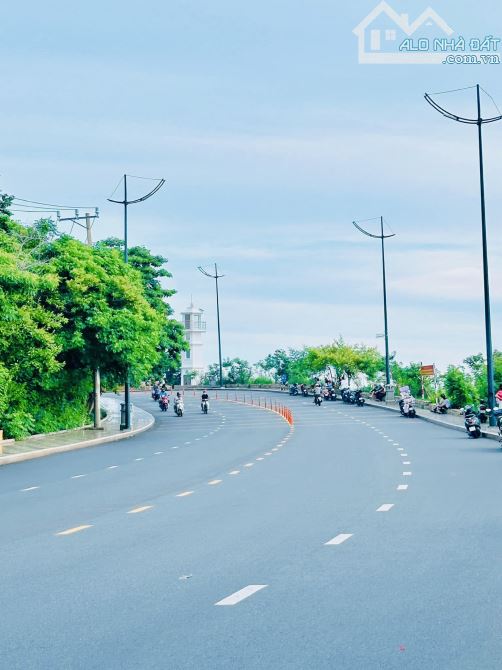 BÁN ĐẤT BIỆT THỰ SÁT BIỂN BÃI DÂU TRẦN PHÚ TP.VŨNG TÀU 208m(10x21) giá 11TỶ TL - 3