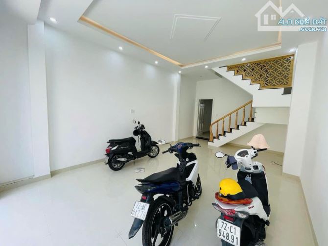 🏡 BÁN NHÀ 1 TRỆT 2 LẦU 1 TUM HẺM Ô TÔ NGUYỄN BỈNH KHIÊM - 56M², GIÁ 4.9 TỶ 🌊