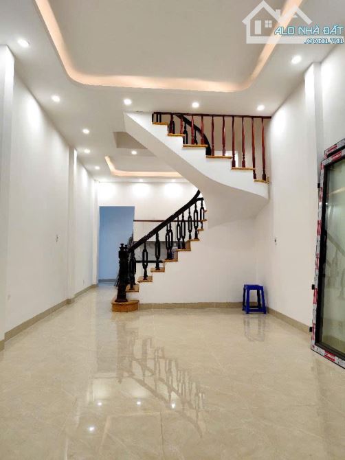 HIẾM NHÀ ĐẸP MINH KHAI, NGÕ THOÁNG GẦN PHỐ, DÂN XÂY, 65M2 GIÁ CHỈ 10, 2 TỶ