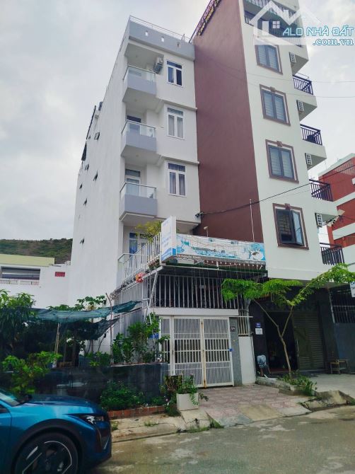 Bán lô đất đường Nguyễn Khoái rộng 13m KĐT Biển Vĩnh Hoà Nha Trang giá 40,5tr/m2(100m2)