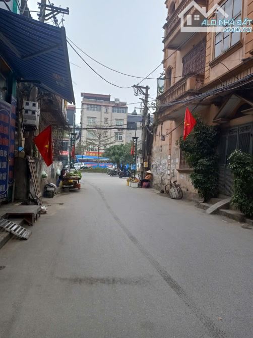 Hơn 7 tỷ thôi 54m x 4 tầng, chính chủ gửi bán nhà đẹp Dương nội ở ngay ngõ thông Ô tô