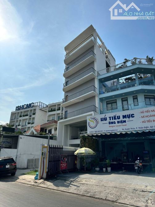 Cho thuê tòa nhà mặt tiền số 9 Xuân Thủy, Quận 2, DT: 10x35m, 1 hầm 7 lầu, DTSD: 2.800m2