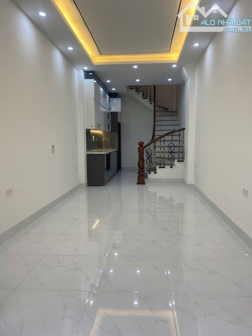 Bán gấp nhà Kim Giang - Nhà đẹp ở ngay  - Kinh doanh sầm uất - 30m2 - 5 tầng - chỉ 6,xx tỷ - 1