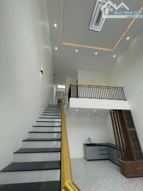 Nhà hẻm 04 Đặng Trần Côn bên hông villa - 1