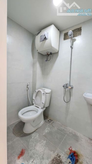 Nhà hẻm xe hơi Trần Hưng Đạo, Trệt Lầu, 3PN 2WC, 4x16m, 22 Triệu - 1