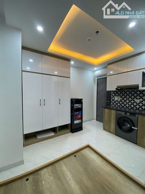 Bán nhà ccmni Phương Canh lô góc thang máy 70m2 giá 13 tỷ - 1