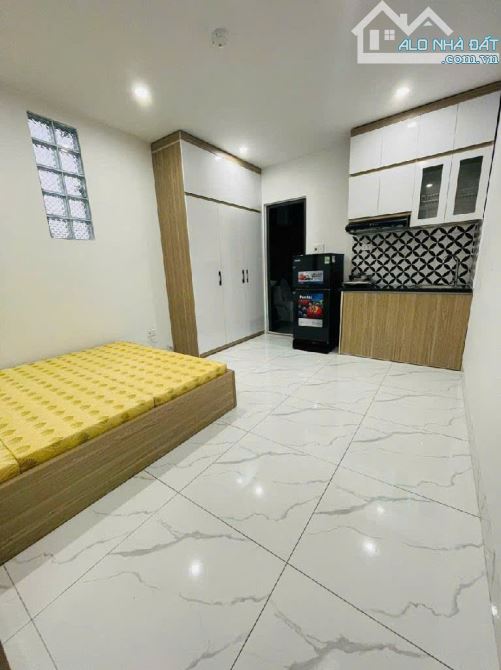 TÒA NHÀ DỊCH VỤ TRỊNH VĂN BÔ 7 TẦNG THANG MÁY 16 PHÒNG KHÉP KÍN FULL NỘI THẤT, Ô TÔ ĐỖ QUA - 1