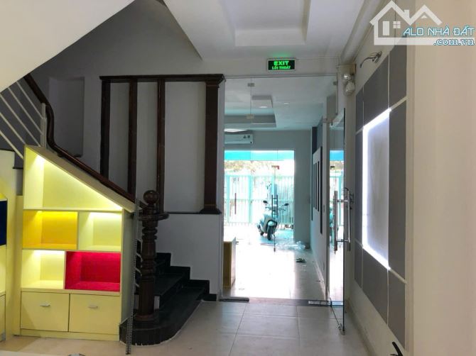 Nhà mặt tiền  đường Lê Văn Việt, Tăng Nhơn Phú A - 1