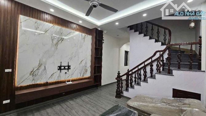Hơn 7 tỷ thôi 54m x 4 tầng, chính chủ gửi bán nhà đẹp Dương nội ở ngay ngõ thông Ô tô - 1