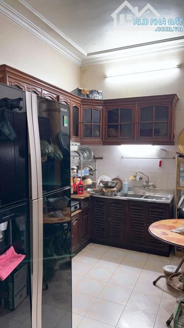 Nhà 4 tầng phố Hoàng Quốc Việt 38m quận Cầu Giấy Hà Nội phân lô oto kinh doanh văn phòng c - 1