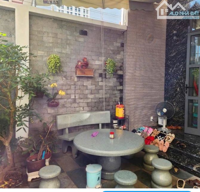 Bán nhà 1 trệt 1 lầu mặt tiền Đặng Đại Độ, Hiệp Hòa, Biên Hòa, 245m2,  giá 8 tỷ 500. - 2
