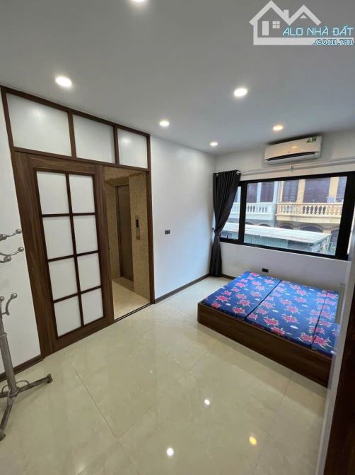 Cho thuê căn hộ chung cư 36 Giang Văn Minh, 70m2, tầng 3, 2 ngủ, 12tr - cho ở hộ GĐ, nhóm - 2