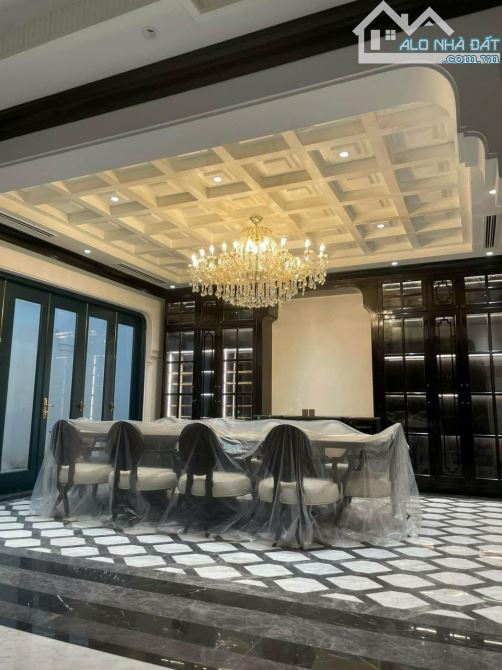 Cho thuê biệt thự sân vườn Ba Đình 400m2 x 5 tầng, thang máy, MT 13m, mới đẹp, sang trọng - 2