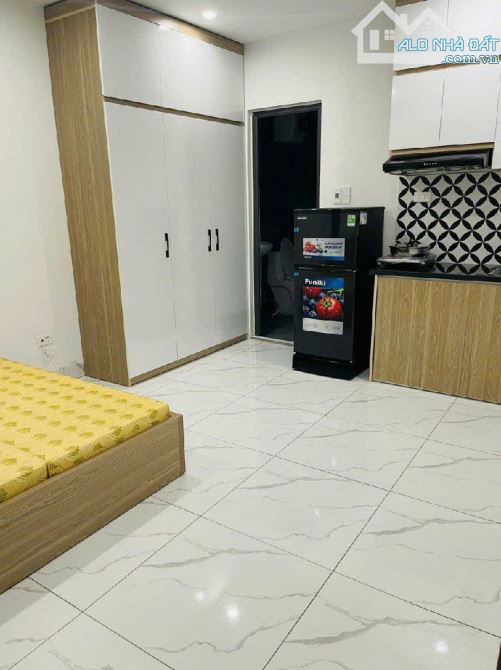 TÒA NHÀ DỊCH VỤ TRỊNH VĂN BÔ 7 TẦNG THANG MÁY 16 PHÒNG KHÉP KÍN FULL NỘI THẤT, Ô TÔ ĐỖ QUA - 2