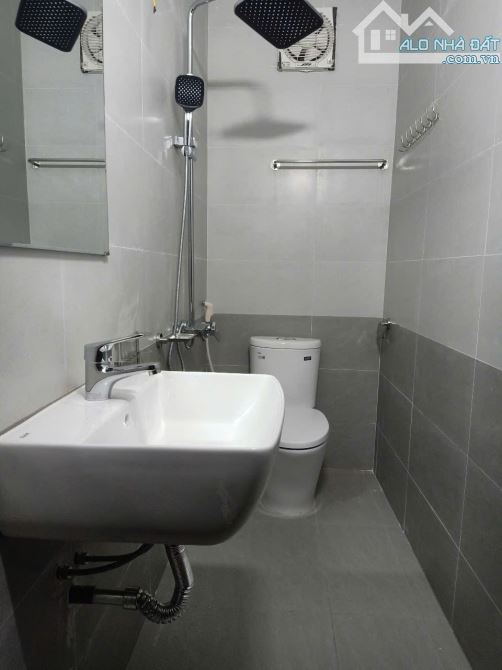 Hơn 7 tỷ thôi 54m x 4 tầng, chính chủ gửi bán nhà đẹp Dương nội ở ngay ngõ thông Ô tô - 2