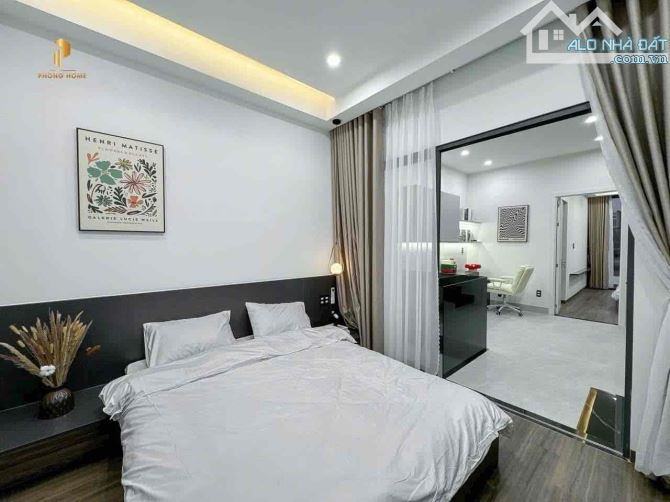 SIÊU PHẨM NHÀ ĐẸP HOÀ XUÂN - 3 TẦNG KIÊN CỐ - 100M2 - GẦN TRƯỜNG, GẦN CHỢ, GẦN UBND PHƯỜNG - 2