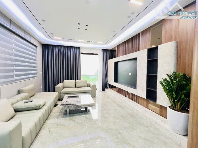 BÁN NHÀ NGUYỄN VĂN CỪ, LONG BIÊN. 70M2 7 TẦNG MT 5M GIÁ 15,9 TỶ- LÔ GÓC - GARA Ô TÔ. - 2