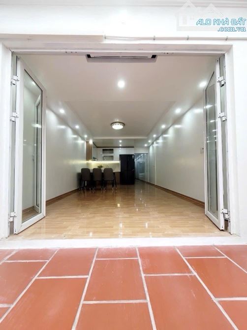 BÁN NHÀ TẬP THỂ MAI DỊCH TẦNG 1 KINH DOANH TUYỆT VỜI .120 M2 GIÁ 4.. Tỷ . - 2