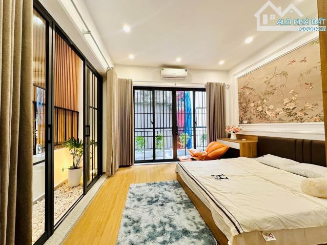 Bán nhà siêu đẹp Nguyễn Sơn Long Biên ô tô đỗ của 38m2, 5 tầng giá 6 tỷ 630 có TL - 2