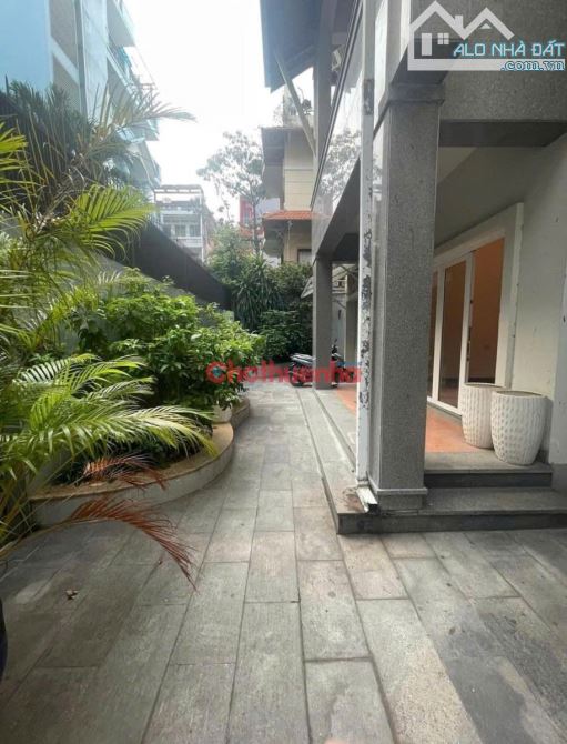 VIP - Biệt Thự Cao Thắng, Phường 5, Quận 3 - 13m x 18m - 3 Tầng - Giá chỉ 85tr - 3