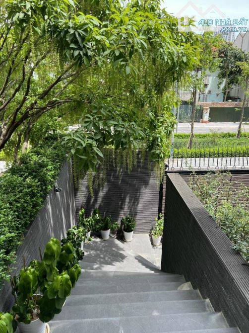 CẦN BÁN CĂN BIỆT THỰ 6TẦNG 300M2 – LONG LANH, ĐẲNG CẤP, LỘNG LẪY, XA HOA – TRUNG TÂM CẦU G - 3