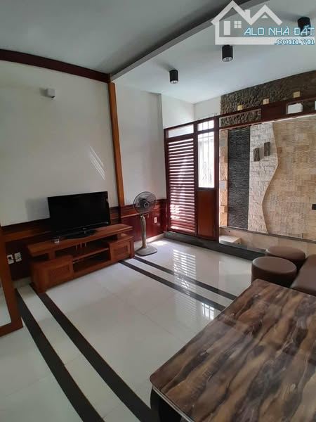 Bán Nhà Mặt Tiền Nguyễn Hữu Thọ-Sát Phan Đăng Lưu-Kiến Trúc Hiện Đại - 3