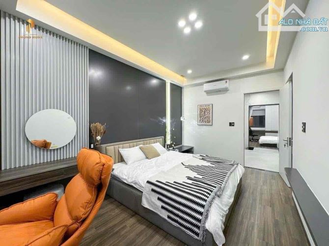 SIÊU PHẨM NHÀ ĐẸP HOÀ XUÂN - 3 TẦNG KIÊN CỐ - 100M2 - GẦN TRƯỜNG, GẦN CHỢ, GẦN UBND PHƯỜNG - 3