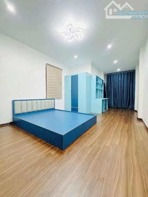 7tỷ.x có luôn nhà 34m2_4tầng rộng đẹp đón tết Nhà Sang xịn, vị trí rất gần ô tô tránh ạ. - 3