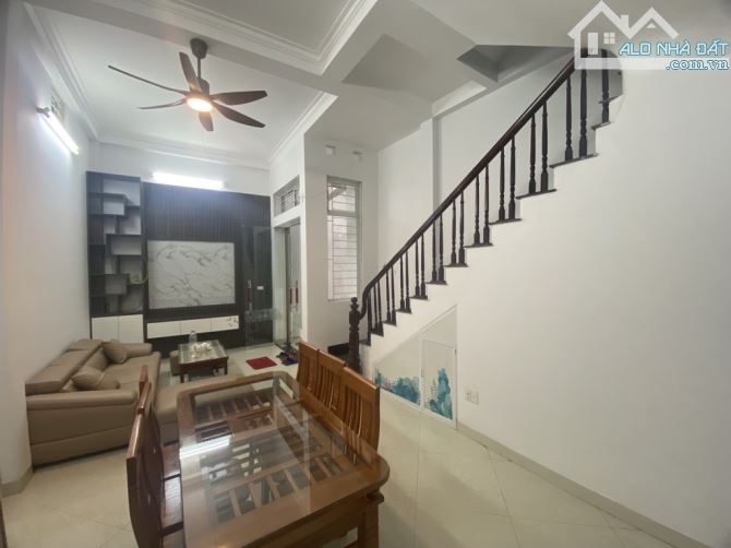 BÁN NHÀ GIÁP PHỐ QUANG TRUNG HÀ ĐÔNG, NGÕ RỘNG, NHÀ ĐẸP 58MX4T GIÁ NHỈNH 6 TỶ - 4