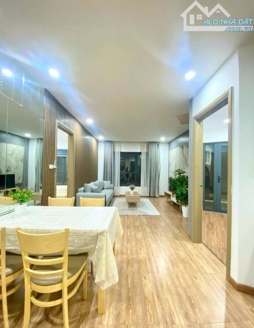 Căn hộ tòa Samsora, 105 Chu Văn An, Vạn Phúc, 82m² × 3 ngủ, Căn góc, Nội Thất đẹp, 5 tỷ - 5