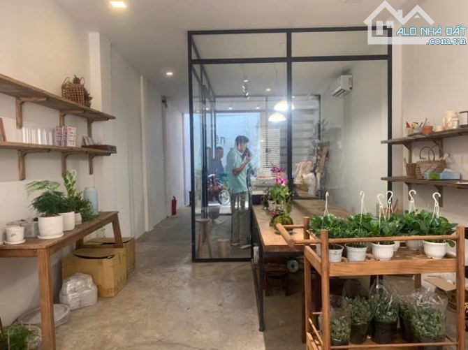 Bán nhà 62m2 4x16m đường Lê Thị Riêng p, Bến Thành quận 1 chỉ nhỉnh 17 tỷ - 9