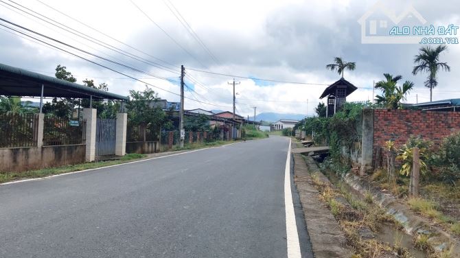 5.8 sào 200m thổ cư Bảo Lộc, đường đang đổ nhựa
