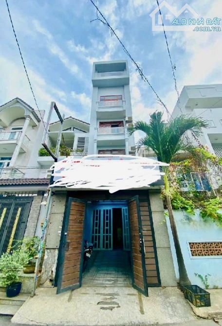 Bán CHDV với siêu dòng tiền 60tr/tháng, Quang Trung, Gò Vấp, hẻm hơn 8m, 105m2, h. 14 tỉ