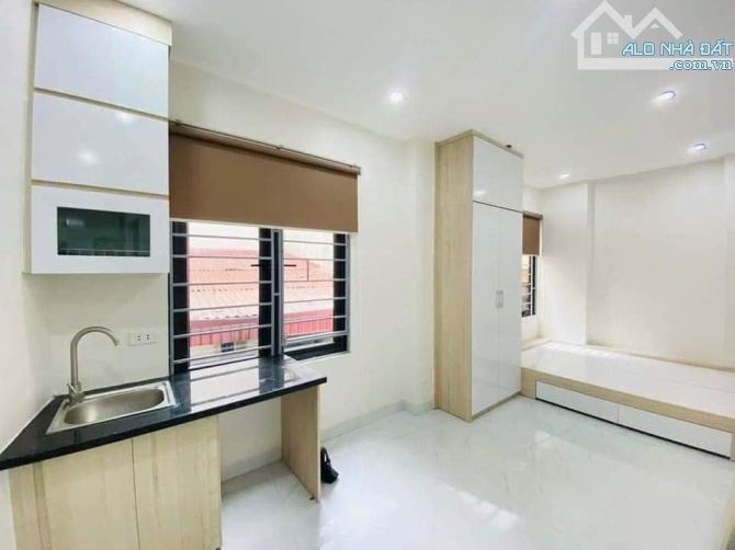 13.7 tỷ. Căn hộ dịch vụ Chùa Láng. 11 phòng doanh thu 70 triệu tháng