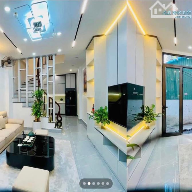 Bán nhà Đông Dư, đường Giáp Hải 35m, ngay gần Vin và Eco park, xách vali đến là ở