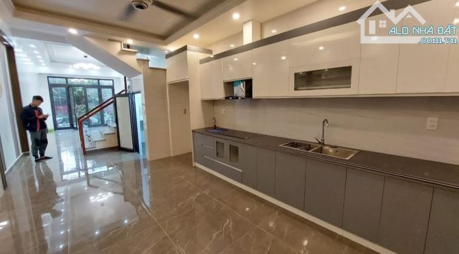 Bán nhà Thư Trung, Đằng Lâm, Hải An, Hải Phòng. 4 tầng, 60m2, 6,2 tỷ. Ngang 4m, đường 12m,