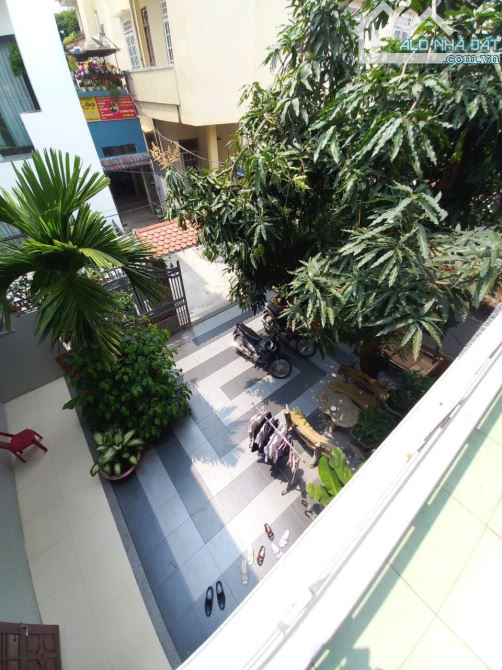 Nhỉnh 9 TỶ: BIỆT THỰ gần BIỂN MỸ KHÊ - ĐÀ NẴNG: 10m x 20m - 2 TẦNG 3 PN