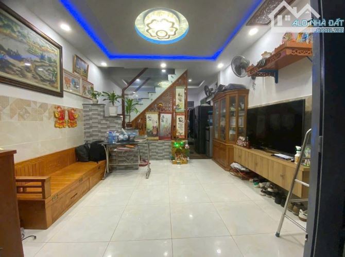 Nhà Xô Viết Nghệ Tĩnh, Bình Thạnh, giá 52m2/ 3Tỷ 190, sẵn HĐ thuê 12 triệu/tháng, sổ riêng