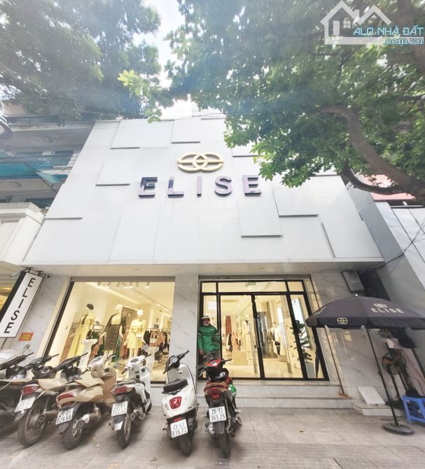 Bán Nhà Mặt Phố Xã Đàn, Đống Đa DT 252m2, MT 9,5m, Giá Rẻ Đầu Tư
