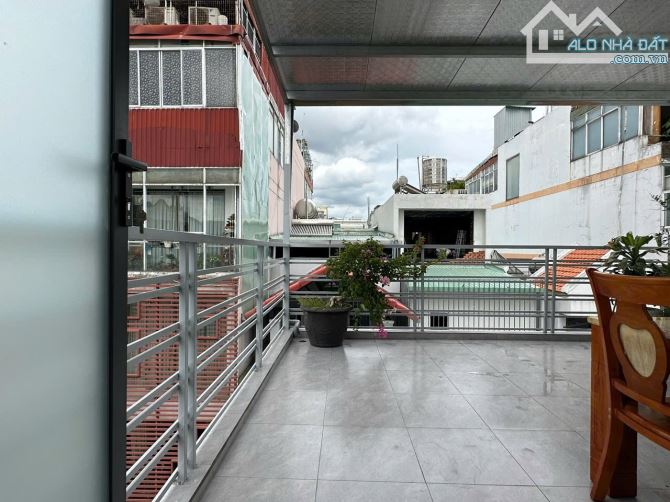 Cho Thuê Căn Hộ 1PN Ban Công Full Nội Thất Quận 3 PENTHOUSE - 11